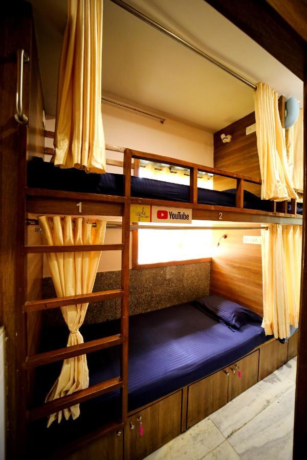Maple Social Hubz-Hostel Mumbai Kültér fotó