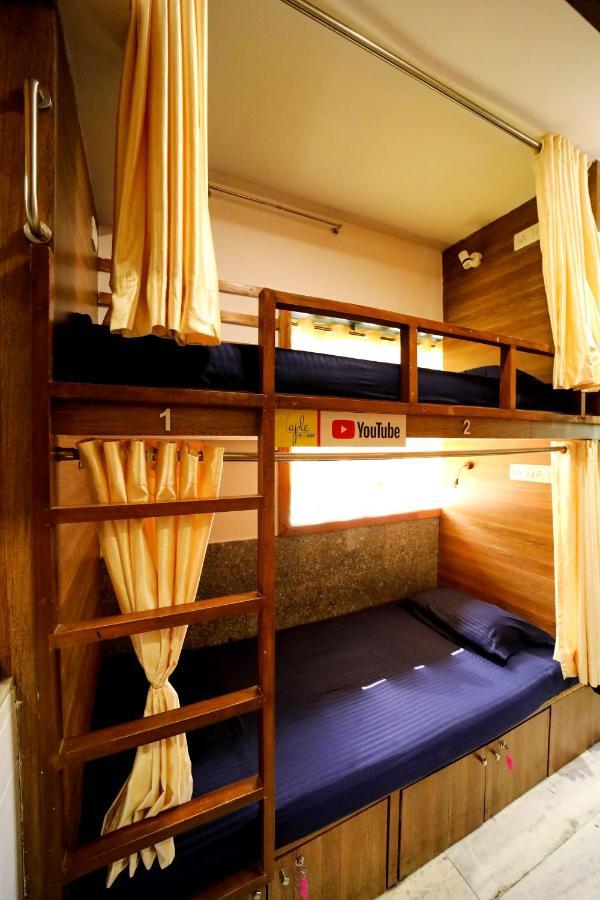Maple Social Hubz-Hostel Mumbai Kültér fotó
